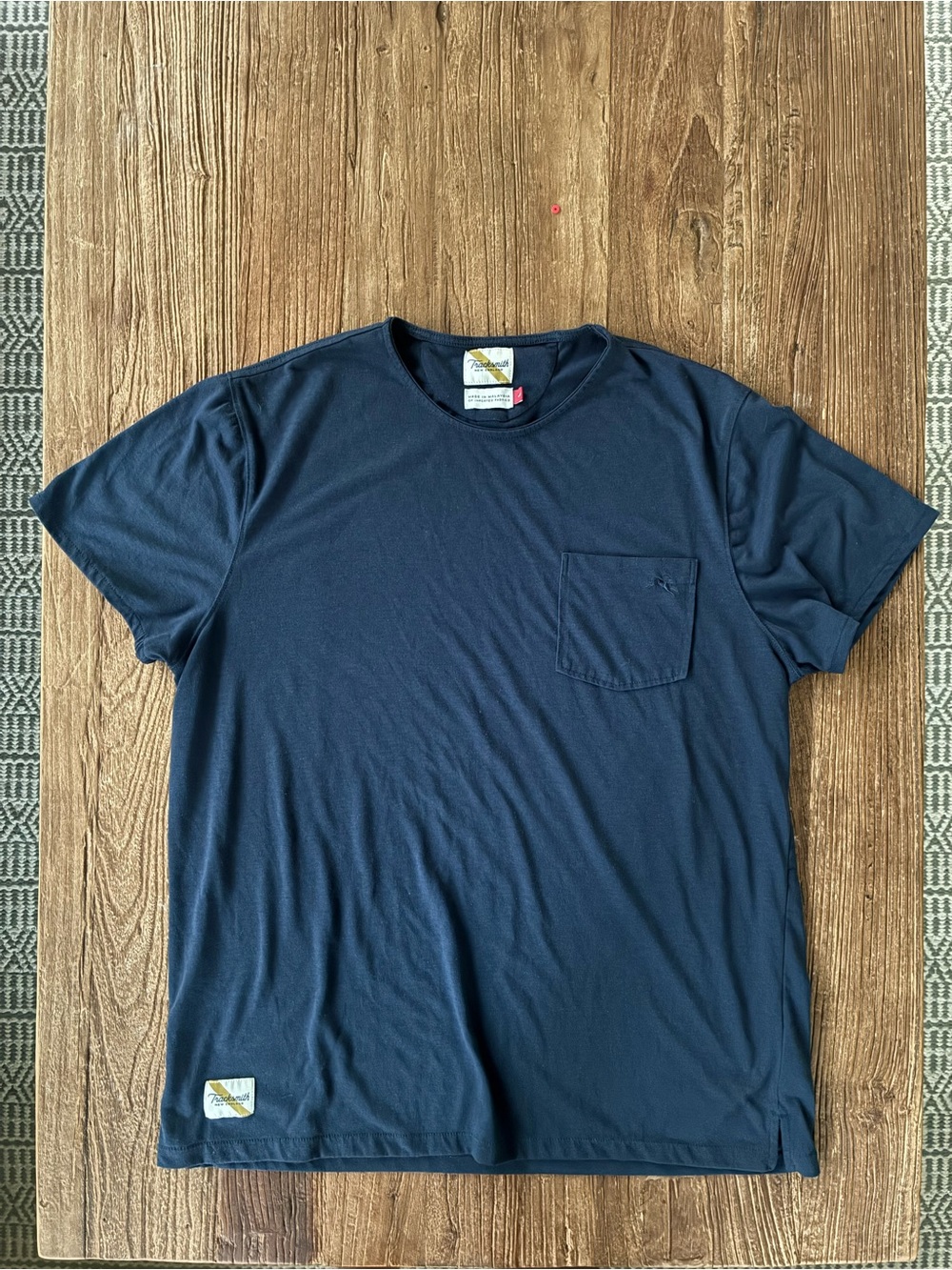 Tracksmith Cannonball Run Navy All-Gender T-Shirt Size Large